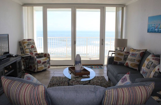 Summer 2026 Availability -SPECTACULAR OCEANFRONT, 3-Separate Private Bedrooms