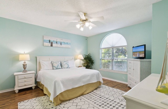 Summer Beach House - Hosted by Moore AI Rentals