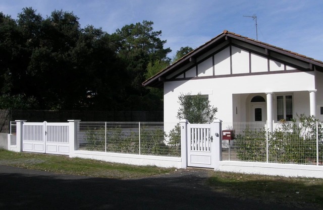 Summer holiday home for 4/6 people.