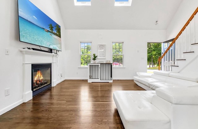 Summer house in Centerville/Barnstable, 5 min from lake, close to cape cod mall