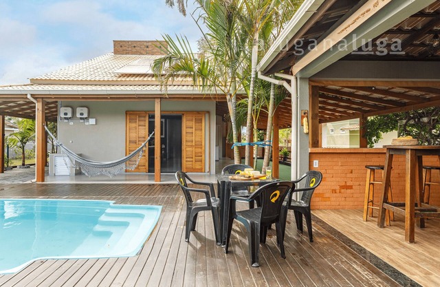 Summer Light House - Heated Pool at Pinheira