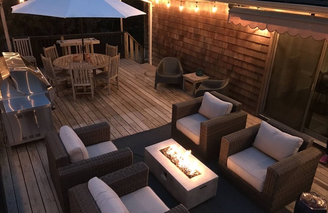 Summer Retreat, Private, Modern, Peaceful East Hampton Getaway.Utilities incl.
