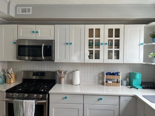 Summer Sunset Hideout 3-5 Bedrooms and 4 Baths