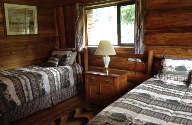 Summit River Lodge & Campsites
