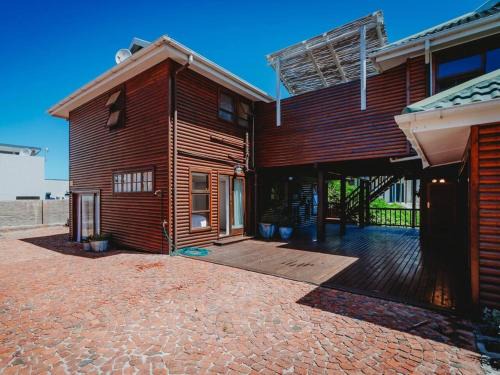 Sun and Sea Glentana