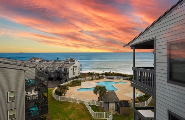 "Sun Catcher" -Oceanfront Views | Balcony