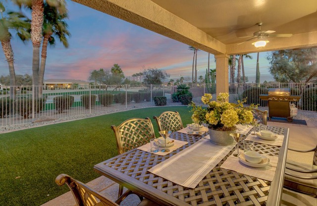 Sun City Grand Model Home! Golf Course Front!