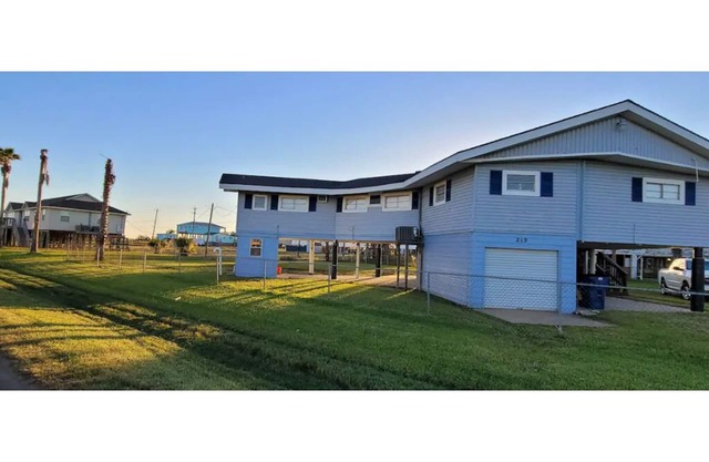 Sun Crest Villa, NEWLY REMODELED!