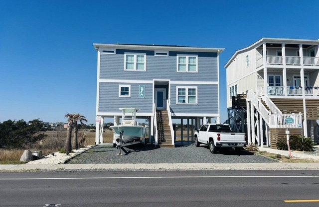 Sun-Kissed Mermaid - A Beautiful 2nd Row Home