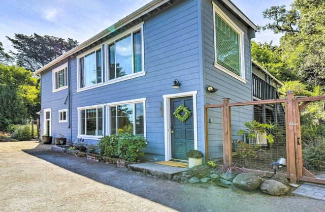 Sun-Kissed Mill Valley Escape w/ Mtn Views!