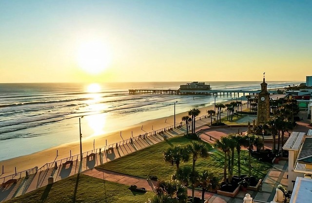 Sun, Sand, and Surf! 2 Relaxing Units, Beach Access w/Swimming Pools & Hot Tub!