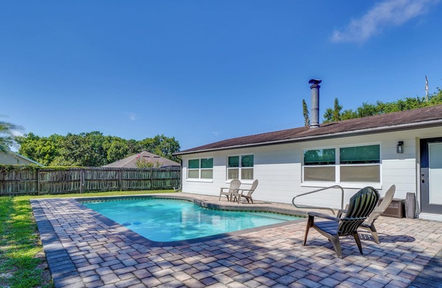Sun-Soaked Apopka Studio w/ Shared Outdoor Pool!