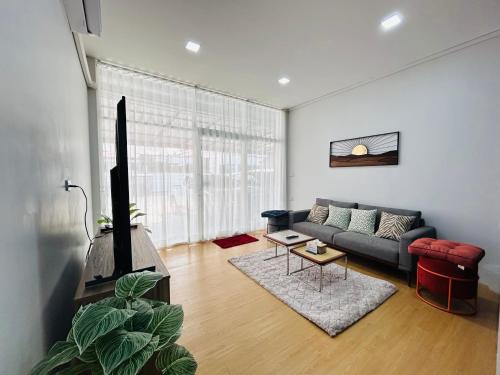Sun sun house