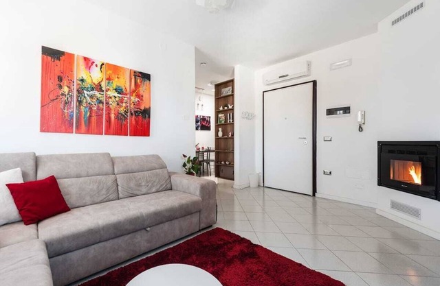 Sun terrace apartment, fast Wi-Fi, private parking and 4 bicycles