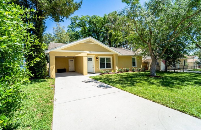 Sun Villa – Pet-Friendly 3BR/2BA Home Near USF & Moffitt with Fenced Yard