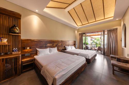 Sun Village