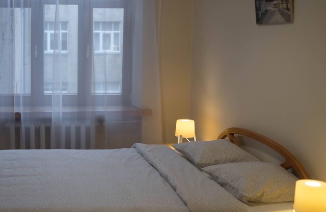 Sunny and spacious flat in Art Nouveau district