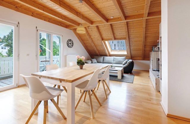 Sunny Apartment with Balcony and Wi-Fi