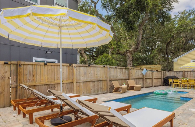 Sunny Coastal Retreat in St. Augustine with Pool