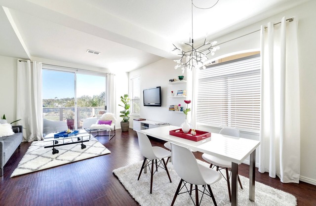 ★Sunny Condo 5min from the Beach★