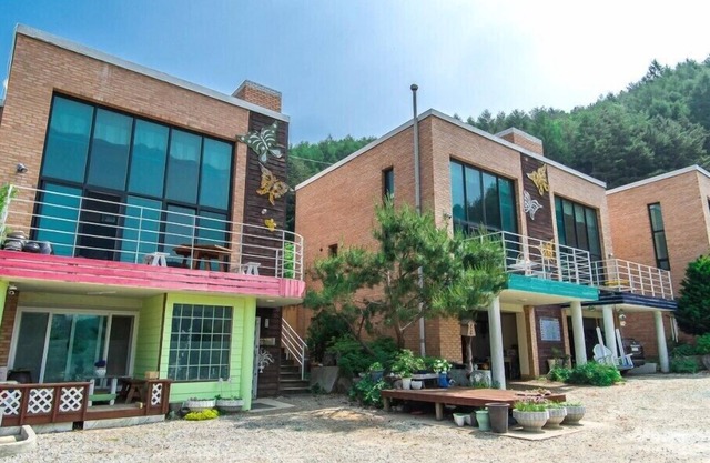 Sunny Junny Pension