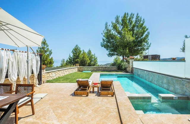 Sunny Spa Villa - One Bedroom Villa, Sleeps 2