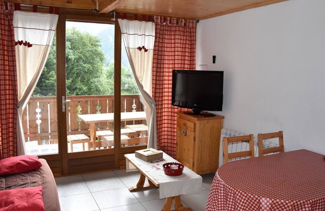 Sunny Studio Loft with Large Balcony in Champagny-en-Vanoise