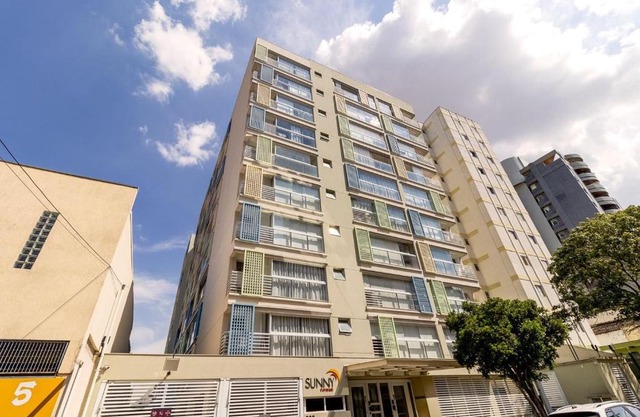 Sunny Studios Luxo by Robert Stays