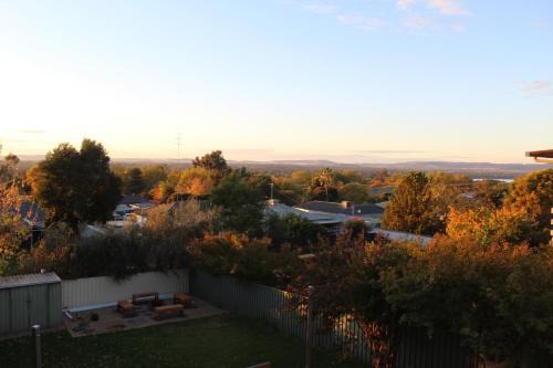 'Sunrise Magic' - Spectacular Views, Sleeps 10