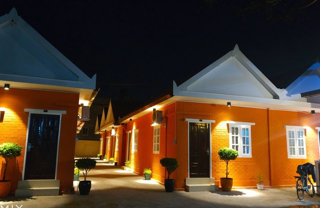 Sunrise Square Motel