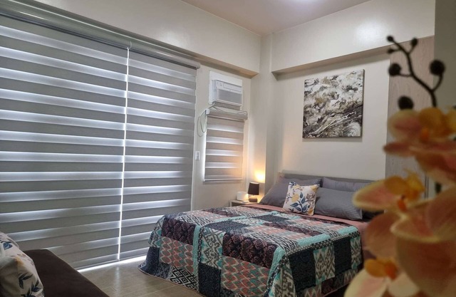 Sunrise Studio is centrally located to vibrant city of love,offer self-check-in.