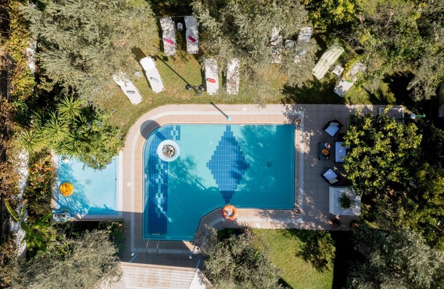 Sunset Apartments - Artemis