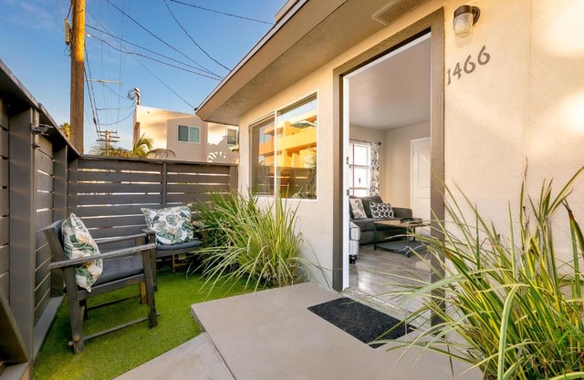 Sunset Cliffs Escape #4