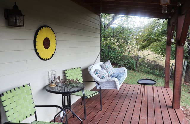 Sunset Cottage with Beautiful Blue Ridge Mountain Views