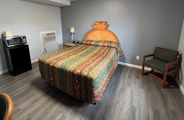 Sunset Dunes Inn & Suites 102