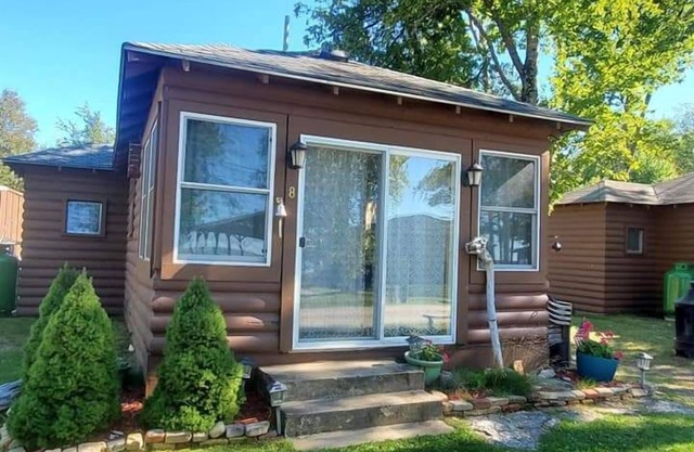 Sunset Hideaway on Indian Lake: Lake Breezes and Summer Dreams