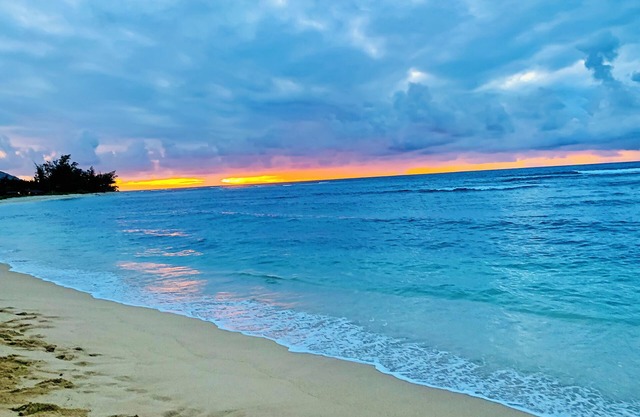 Sunset House-beachfront, AC, WiFi, secluded beach, close to epic surf breaks
