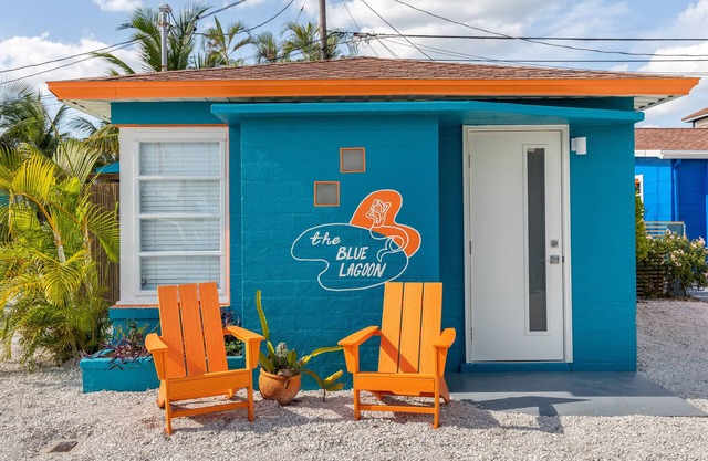 Sunset Inn & Cottages