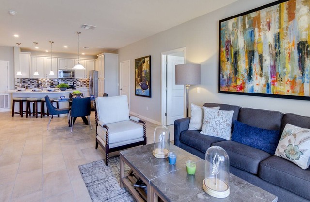 Sunset & Mountain View Resort Condo! 30 Night Min