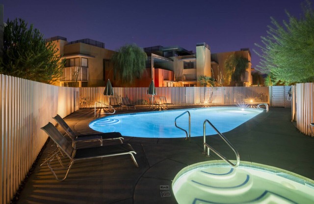 Sunset Sands- Modern Home + Pool, Exclusively Month+