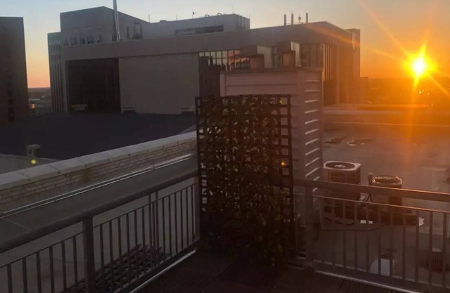 Sunset Spectacular Penthouse in Downtown INDY