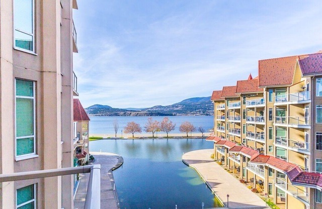 Sunset Waterfront Resort #0505 – 1Bed-1Bath Suite + Open Den