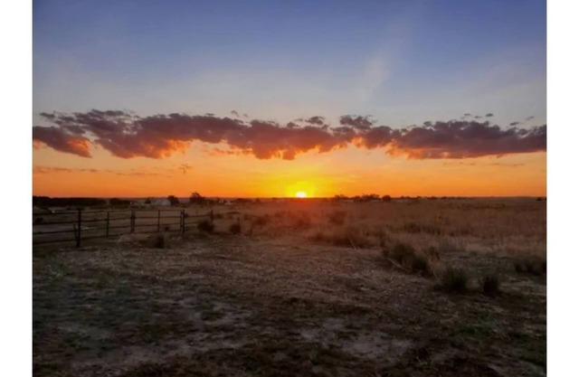 Sunshine Casita! A quiet country setting.10 minute drive to Palo Duro Canyon.