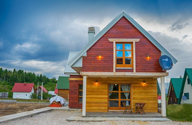 Sunshine Mountain Oasis in City Center of Zabljak