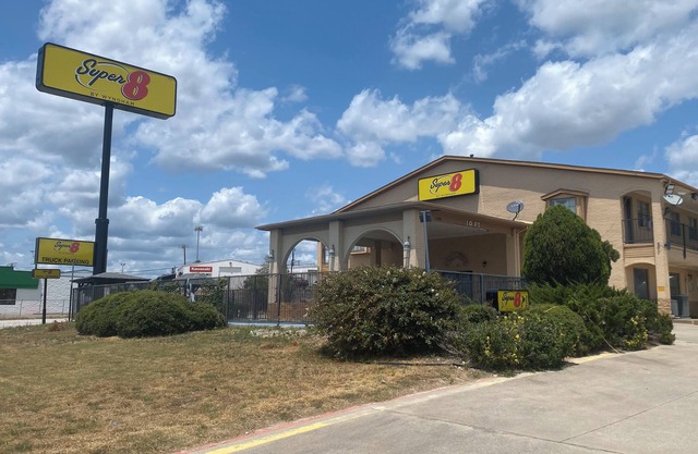 Super 8 by Wyndham Decatur Texas