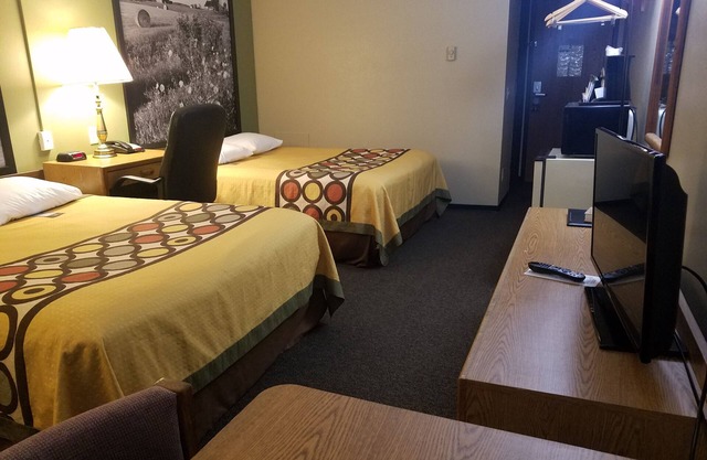 Super 8 by Wyndham Milbank SD