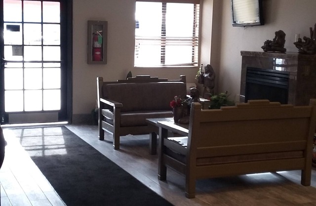 Super 8 by Wyndham Taos