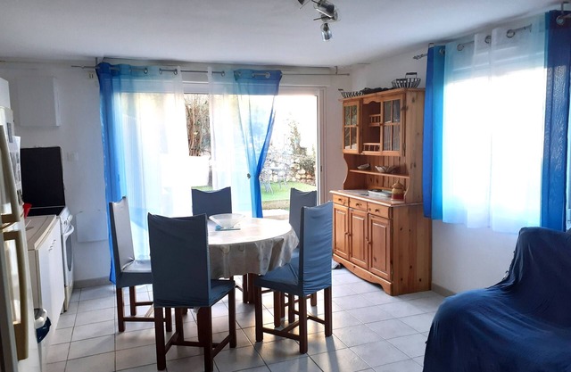 Super air-conditioned apartment on the banks of the Durance, facing the Luberon.
