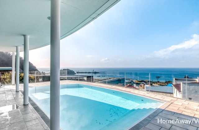 Super Deluxe Villa Sea View1000