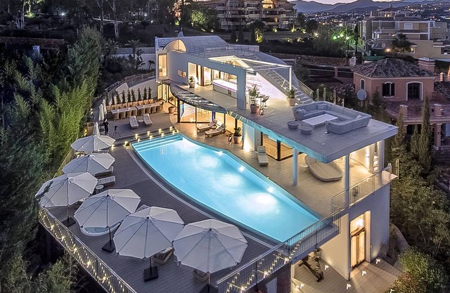 Super modern villa with fantastic views